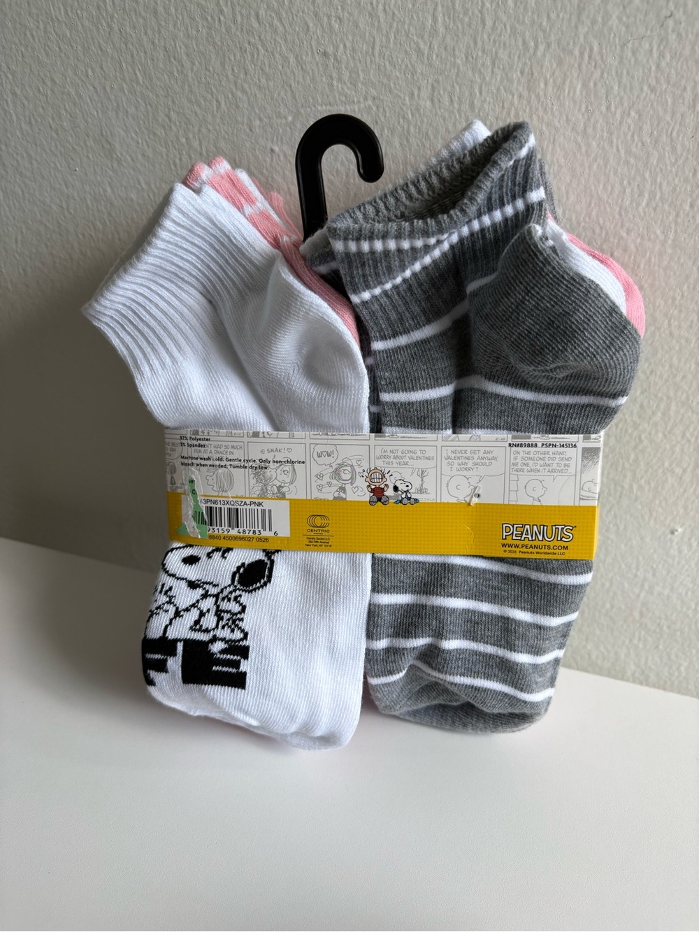 Peanuts Men's No-Show Socks - White, Gray, Pink